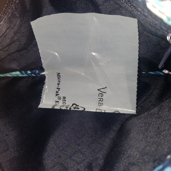 VERA BRADLEY SAILBOAT WRISTLET NWT - Picture 5 of 7